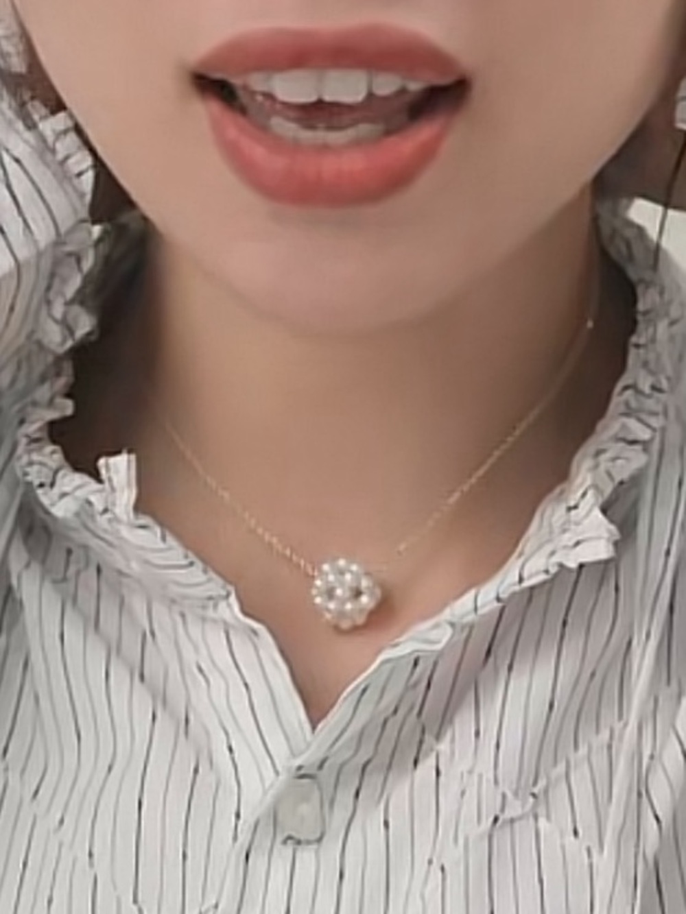 Gold Pearl Pendant Necklace